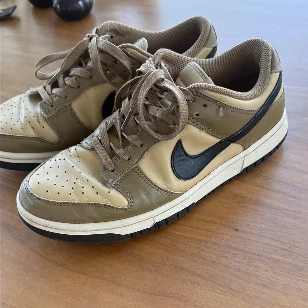 Nike Men’s Low-Top Sneakers in Tan and Black Swoosh
